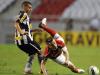 D'Alessandro sofreu com a marcação adversária