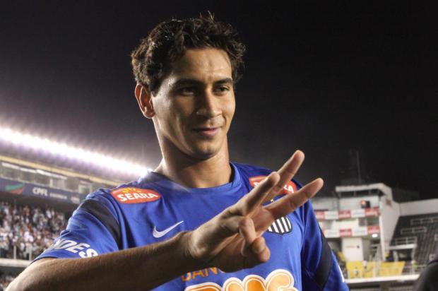 "Não tem nada acertado", afirma Paulo Odone sobre negociação com Ganso Bruno Giufrida/Divulgação Santos FC "Não tem nada acertado", afirma Paulo Odone sobre negociação com Ganso Bruno Giufrida/Divulgação Santos FC