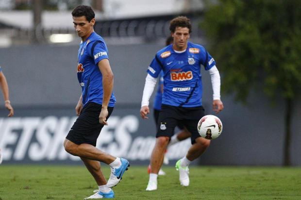 Elano admite ter aconselhado Ganso: "Se tiver essa possibilidade, vem pra cá" Ricardo Saibun/Divulgação Santos FC Elano admite ter aconselhado Ganso: "Se tiver essa possibilidade, vem pra cá" Ricardo Saibun/Divulgação Santos FC