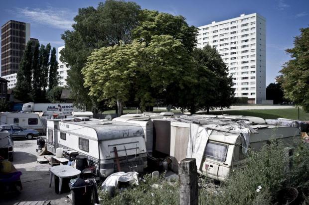 Ciganos ainda esperam por mudanças na França Corentin Fohlen/NYTNS Ciganos ainda esperam por mudanças na França Corentin Fohlen/NYTNS