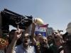 Palestinos protestaram em frente à mesquita após orações