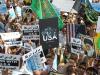 Iraquianos exibem caratzes antiamericanos em protesto contra filme 