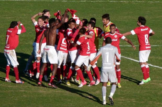 Inter vence o Grêmio nos pênaltis e leva a Taça Piratini do Gauchão juvenil Divulgação/TXT Assessoria Inter vence o Grêmio nos pênaltis e leva a Taça Piratini do Gauchão juvenil Divulgação/TXT Assessoria