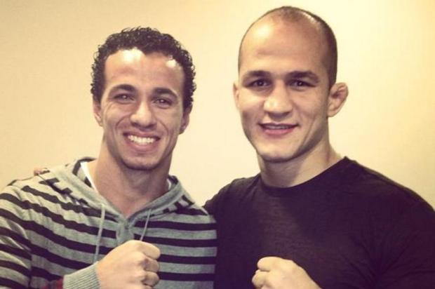 FOTO: Júnior Cigano posta foto com Leandro Damião no Twitter Reprodução Twitter/Junior Cigano