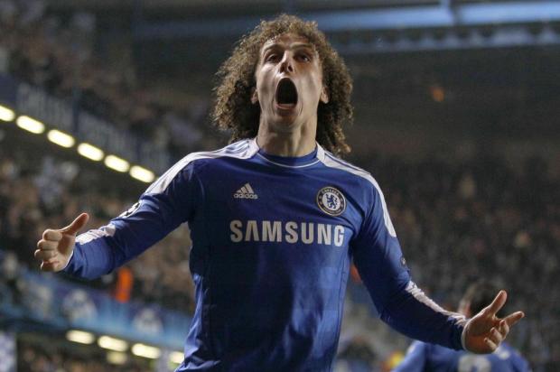 Zagueiro David Luiz ficará mais cinco anos no Chelsea Kirsty Wigglesworth/AP Zagueiro David Luiz ficará mais cinco anos no Chelsea Kirsty Wigglesworth/AP
