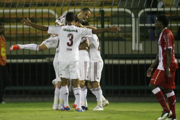Com sufoco no final, Fluminense bate o Náutico e segue líder no Brasileirão Agência Photocamera/Divulgação