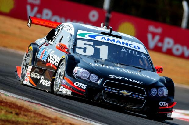 Átila Abreu pode se tornar o mais jovem campeão da história da Stock Car Duda Bairros/ Vicar/