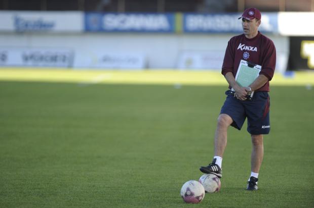 Caxias anuncia oficialmente a permanência do técnico Picoli para o Gauchão 2013 Porthus Junior, BD, Agência RBS/