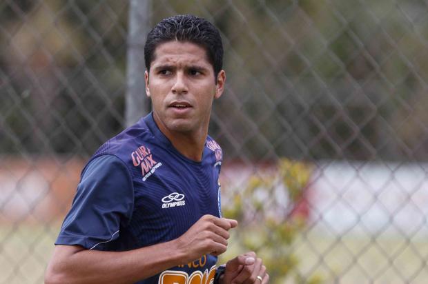 Sem chances no Cruzeiro, volante Willian Magrão volta ao Grêmio  Washington Alves, VIPCOMM /
