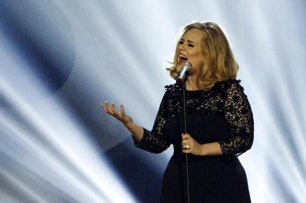 Adele lança versão completa do tema de '007 – Operação Skyfall' Joel Ryan/AP Photo