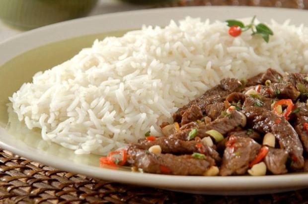 Confira cinco motivos para trocar o arroz branco pelo integral Tio João/Divulgação Confira cinco motivos para trocar o arroz branco pelo integral Tio João/Divulgação