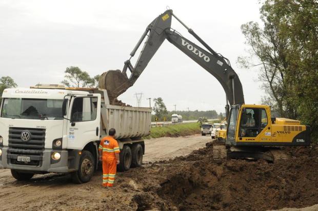 Duplicação da BR-116 tem obras autorizadas entre Guaíba e Sentinela do Sul Nauro Júnior/Agencia RBS Duplicação da BR-116 tem obras autorizadas entre Guaíba e Sentinela do Sul Nauro Júnior/Agencia RBS