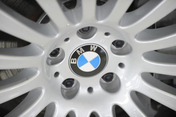 Adiada a cerimônia que oficializaria a instalação da montadora BMW em SC Hermínio Nunes/Agencia RBS Adiada a cerimônia que oficializaria a instalação da montadora BMW em SC Hermínio Nunes/Agencia RBS