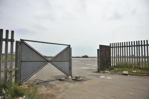 Luz voltou, mas Sambódromo de Porto Alegre continua inseguro Lívia Stumpf/Agencia RBS