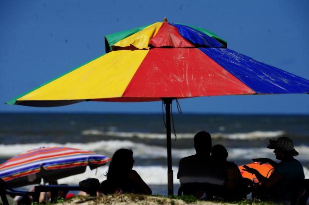 Gaúchos terão sábado de sol e calor, mas Nordestão pode se intensificar no Litoral Ricardo Duarte/Agencia RBS Gaúchos terão sábado de sol e calor, mas Nordestão pode se intensificar no Litoral Ricardo Duarte/Agencia RBS