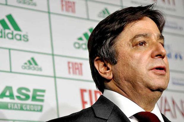 Presidente do Palmeiras é ameaçado em pichações no muro do clube Reprodução/ Presidente do Palmeiras é ameaçado em pichações no muro do clube Reprodução/