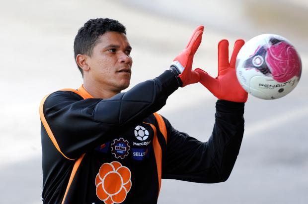 Goleiro Paulo Sérgio encaminha a rescisão com o Caxias Juan Barbosa/clicRBS Goleiro Paulo Sérgio encaminha a rescisão com o Caxias Juan Barbosa/clicRBS