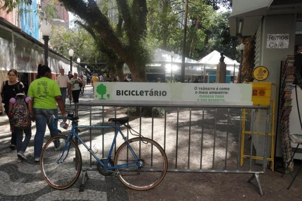Bicicletários instalados para a Feira geram polêmica nas redes sociais Paula Mascarello/Especial