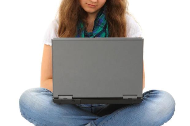 Comportamento adolescente online pode estar criando geração com distúrbios psicológicos Digieye/Deposit Photos