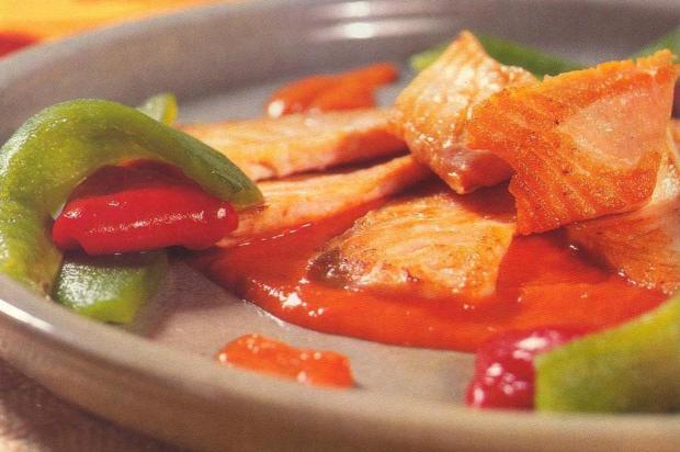 Que tal começar a semana com escalopes de salmão no almoço? Ver Descrição/Ver Descrição Que tal começar a semana com escalopes de salmão no almoço? Ver Descrição/Ver Descrição
