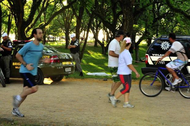 Morador de rua é assassinado no Parque Marinha do Brasil Luiz Armando Vaz/Agencia RBS Morador de rua é assassinado no Parque Marinha do Brasil Luiz Armando Vaz/Agencia RBS