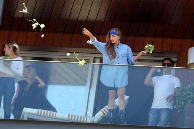 Lady Gaga causa frisson no Rio de Janeiro AgNews/AgNews Lady Gaga causa frisson no Rio de Janeiro AgNews/AgNews