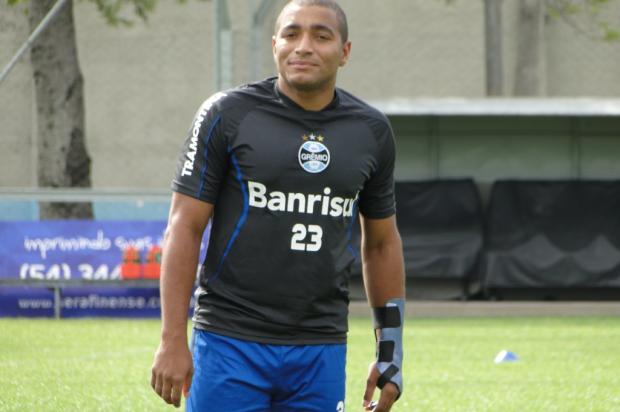 Julgado pelo STJD, Anderson Pico é suspenso por três jogos Adriano de Carvalho/