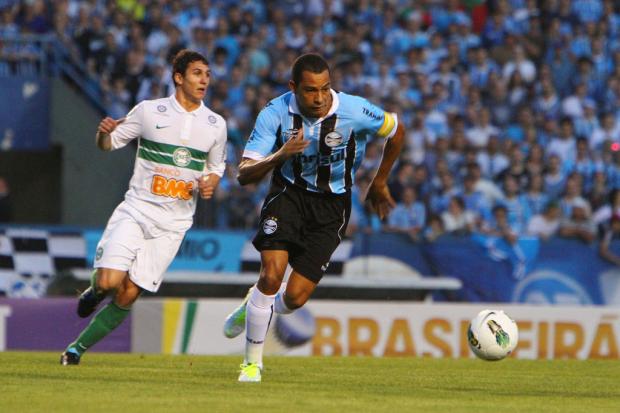 Grohe crê que Gilberto Silva manterá foco no Grêmio apesar de possível saída Lucas Uebel, Grêmio/Divulgação/ Grohe crê que Gilberto Silva manterá foco no Grêmio apesar de possível saída Lucas Uebel, Grêmio/Divulgação/