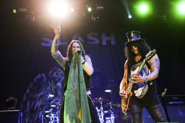 Myles Kennedy recria clássicos do Guns N' Roses nos shows de Slash Marcelo Justo/Folhapress