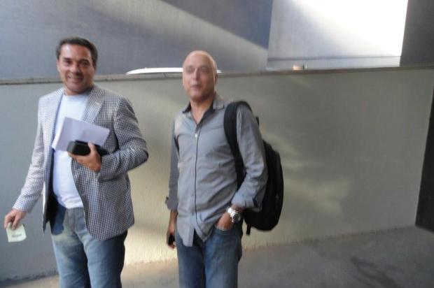 Fábio Koff se reúne com Luxemburgo e renovação deve ser anunciada nesta sexta Luiz Henrique Benfica/Agencia RBS Fábio Koff se reúne com Luxemburgo e renovação deve ser anunciada nesta sexta Luiz Henrique Benfica/Agencia RBS