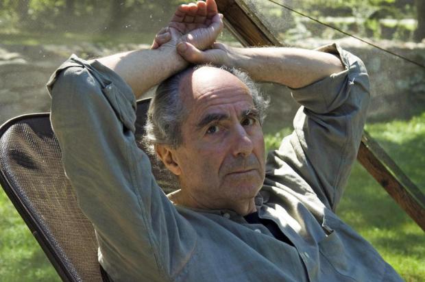 Renomado autor Philip Roth anuncia aposentadoria: "Parei" DOUGLAS HEALEY/AP Renomado autor Philip Roth anuncia aposentadoria: "Parei" DOUGLAS HEALEY/AP