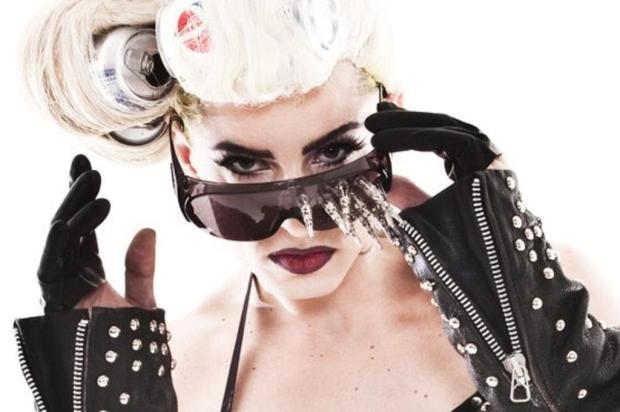 A gaúcha Kika Ortiz fatura como sósia de Lady Gaga Arquivo pessoal/Kika Ortiz A gaúcha Kika Ortiz fatura como sósia de Lady Gaga Arquivo pessoal/Kika Ortiz