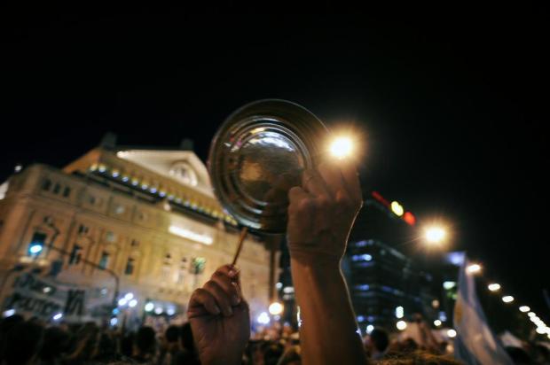 Uma nova era de protestos toma conta da Argentina ALEJANDRO PAGNI/AFP Uma nova era de protestos toma conta da Argentina ALEJANDRO PAGNI/AFP