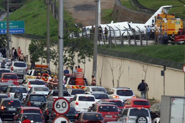 Avião que saiu de Florianópolis e sofreu acidente em São Paulo permanece no aeroporto de Congonhas Epitácio Pessoa/Estadão Conteúdo Avião que saiu de Florianópolis e sofreu acidente em São Paulo permanece no aeroporto de Congonhas Epitácio Pessoa/Estadão Conteúdo