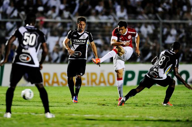 Damião, sobre destino em 2013: "Para sair, só se vier uma proposta muito boa" Divulgação/Inter/