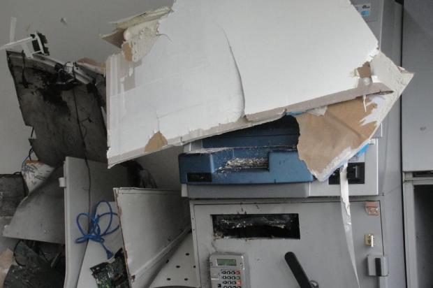 Bandidos explodem caixas eletrônicos em universidade de Cruz Alta Lucas Padilha/ Unicruz/divulgação