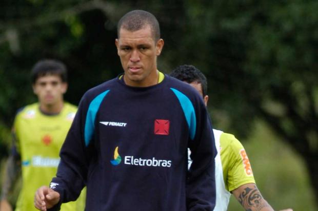 Eduardo Costa admite que ele e outros colegas devem sair do Vasco Emerson Souza/Agência RBS/ Eduardo Costa admite que ele e outros colegas devem sair do Vasco Emerson Souza/Agência RBS/