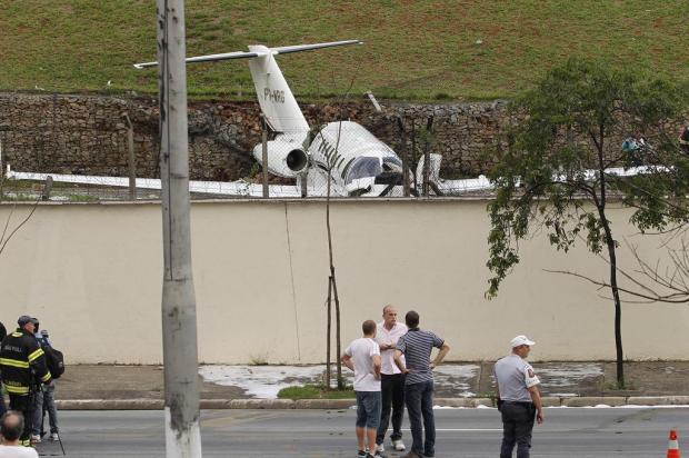 Avião teve problemas nos freios, diz empresa dona do jato acidentado em SP EPITÁCIO PESSOA/ESTADÃO CONTEÚDO Avião teve problemas nos freios, diz empresa dona do jato acidentado em SP EPITÁCIO PESSOA/ESTADÃO CONTEÚDO