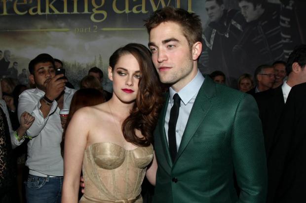 "As pessoas dizem que eu sou desesperada e socialmente desagradável. Talvez eu seja", diz Kristen Stewart Matt Sayles/AP "As pessoas dizem que eu sou desesperada e socialmente desagradável. Talvez eu seja", diz Kristen Stewart Matt Sayles/AP