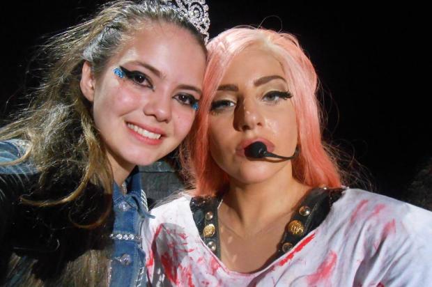 "Foi uma das melhores sensações da minha vida", diz fã que cantou para Lady Gaga durante show na Capital Arquivo Pessoal/Arquivo Pessoal "Foi uma das melhores sensações da minha vida", diz fã que cantou para Lady Gaga durante show na Capital Arquivo Pessoal/Arquivo Pessoal