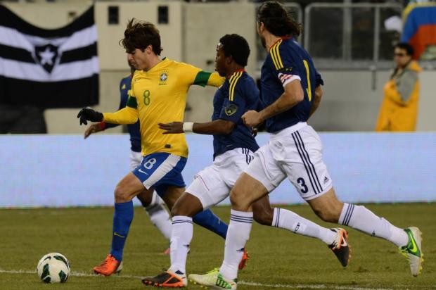 Neymar isola pênalti e Seleção Brasileira empata com a Colômbia em 1 a 1 nos EUA DON EMMERT/AFP Neymar isola pênalti e Seleção Brasileira empata com a Colômbia em 1 a 1 nos EUA DON EMMERT/AFP