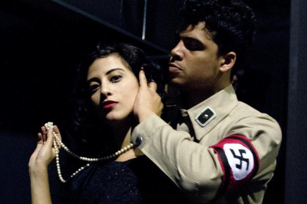 Peça 'Terror e Miséria no Terceiro Reich' fica em cartaz até 25 de novembro Luciane Ferreira/Divulgação