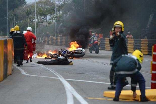 Piloto português morre durante treino para prova de motovelocidade do GP de Macau AP Photo/Xinhua, Cheong Kam Ka/