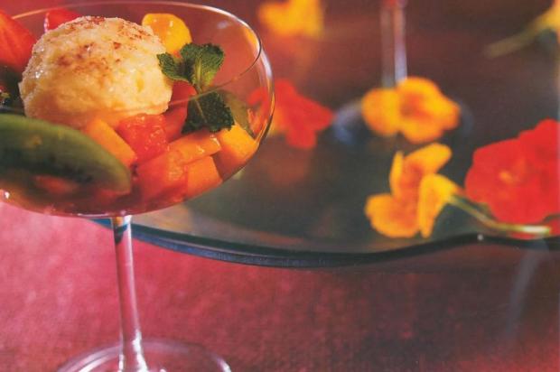 Experimente sobremesas com frutas Ver Descrição/Ver Descrição