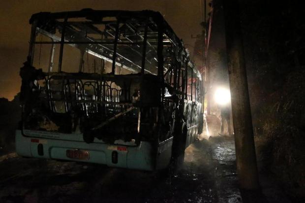 Novo atentado a ônibus em Florianópolis acontece na Caieira do Saco dos Limões Cristiano Estrela/Agencia RBS