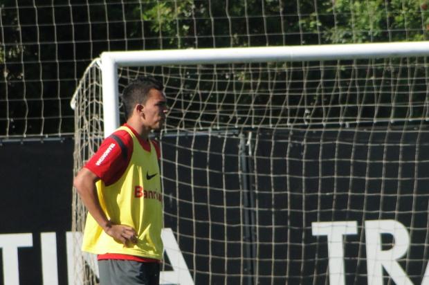 Em coletivo, Fernandão encaminha equipe com permanência de Ratinho André Baibich/