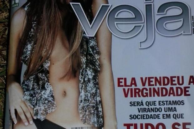 Catarinense que leiloou a virgindade é capa da Revista Veja desta semana Reprodução/Reprodução Catarinense que leiloou a virgindade é capa da Revista Veja desta semana Reprodução/Reprodução