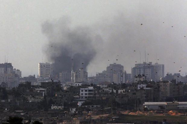Israel examina proposta de trégua enquanto número de mortos em Gaza passa de 100 Lefteris Pitarakis/AP Israel examina proposta de trégua enquanto número de mortos em Gaza passa de 100 Lefteris Pitarakis/AP