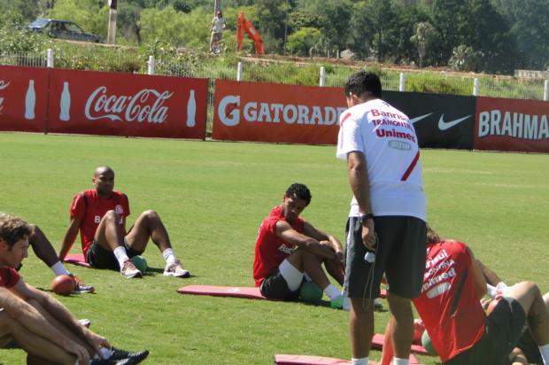 Primeiro treino sem Fernandão é marcado por silêncio e semblantes sérios André Baibich/ Primeiro treino sem Fernandão é marcado por silêncio e semblantes sérios André Baibich/