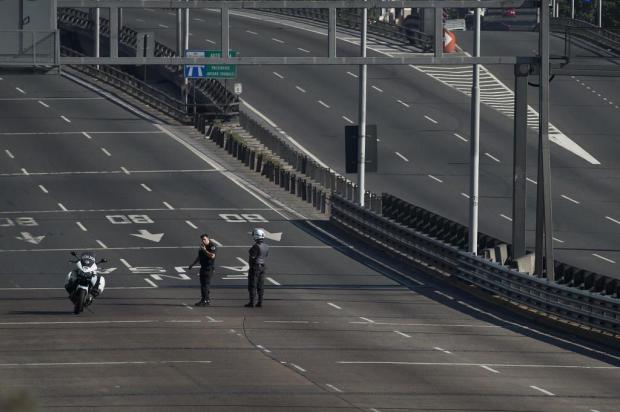 Greve na Argentina bloqueia acesso a Buenos Aires e afeta transporte Victor R. Caivano/AP